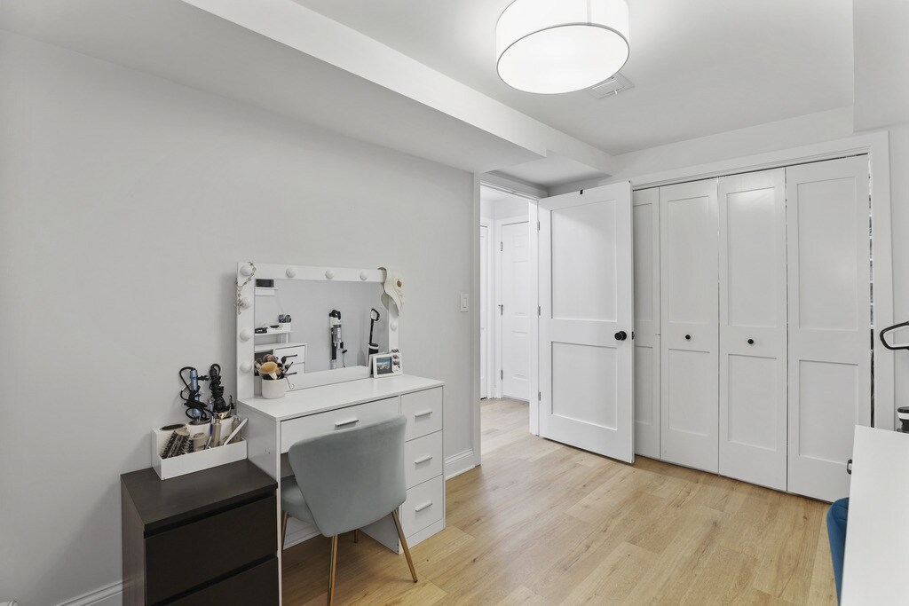 Building Photo - 520 N Ada St