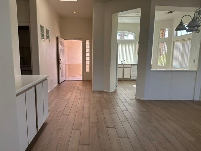 Building Photo - 37624 Breeze Way