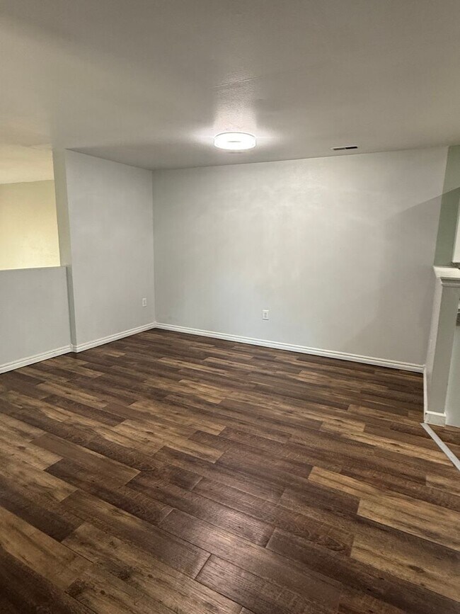 Building Photo - Charming 4-Bed, 2.5-Bath Home with Stylish...