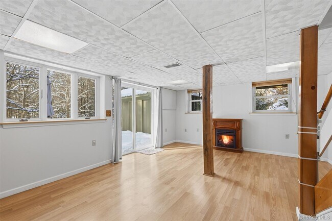 Building Photo - 265 Oakland Valley Rd