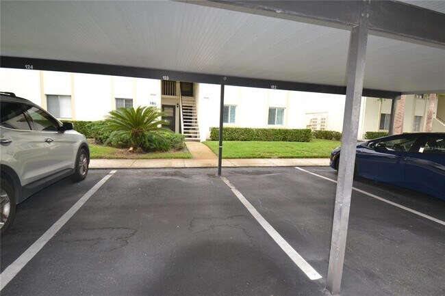 Building Photo - 123 Cypress Ct