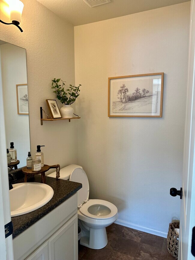 Building Photo - 3454 Godwit Dr