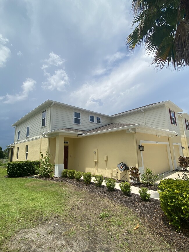 Building Photo - 10727 Verawood Dr