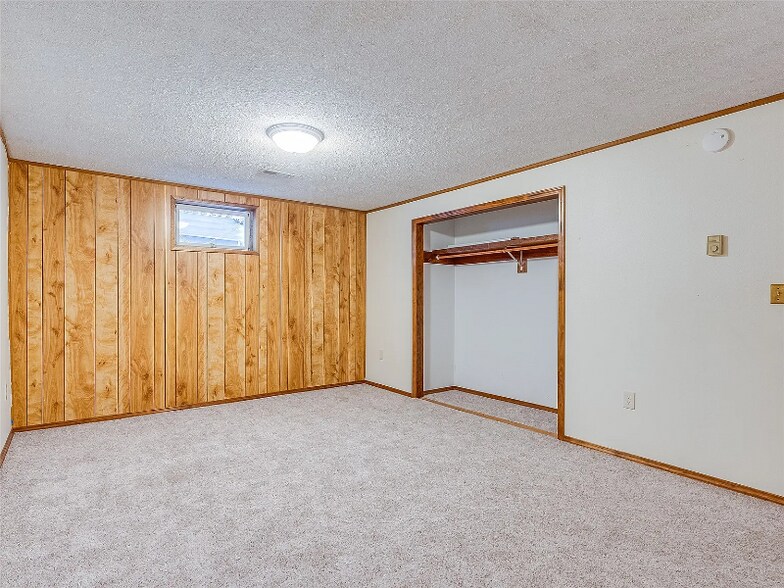 Building Photo - 125 Sherry Ln