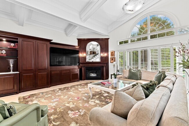 Building Photo - 25 Laurus Ln