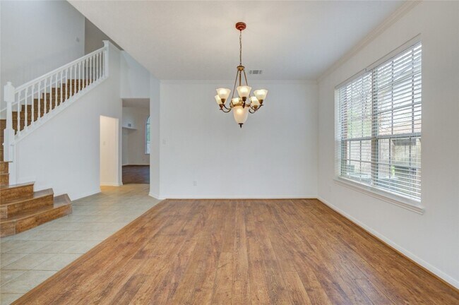 Building Photo - 16464 Beewood Glen Dr