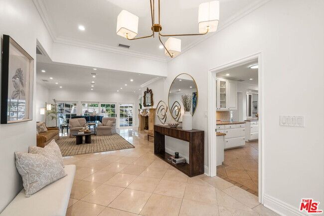 Building Photo - 9023 Alto Cedro Dr