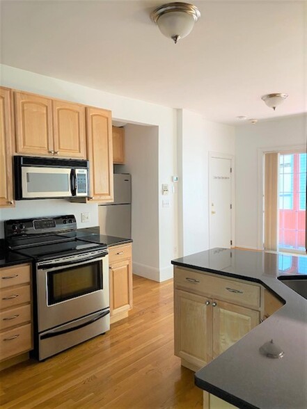 Primary Photo - 17 Marcella St