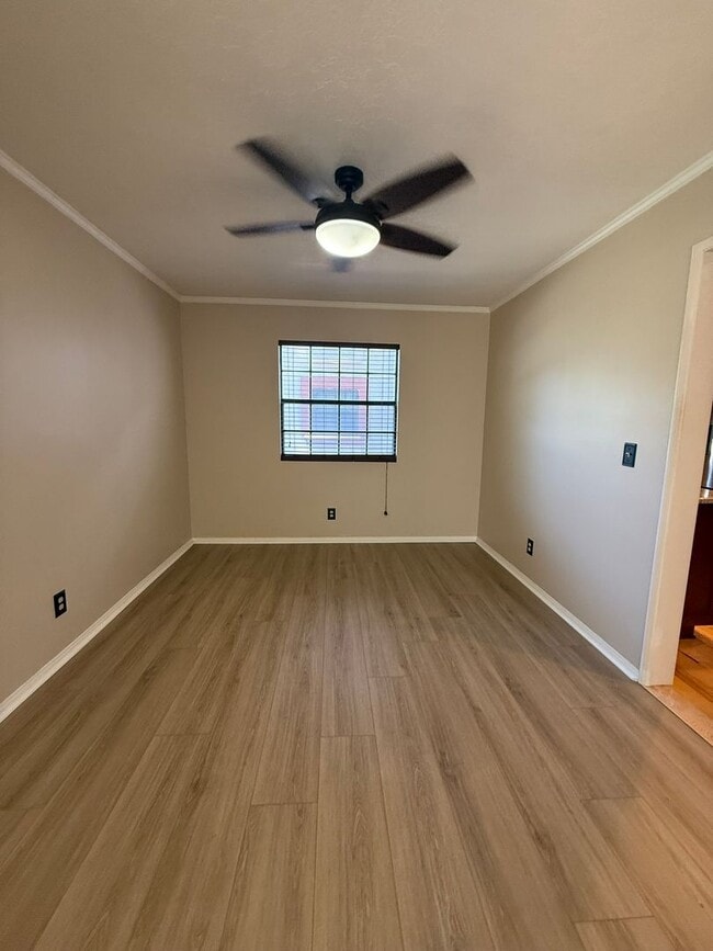 Building Photo - Amazing South Pasadena Condo in Prime Location!