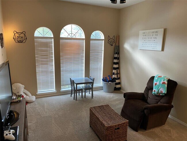 Building Photo - 3603 Paigewood Dr