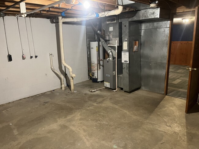 Building Photo - 3058 Colony Ln