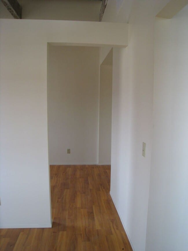 Building Photo - 2 Bed Loft Coming Soon