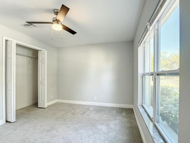 Building Photo - 4650 10th Ave S