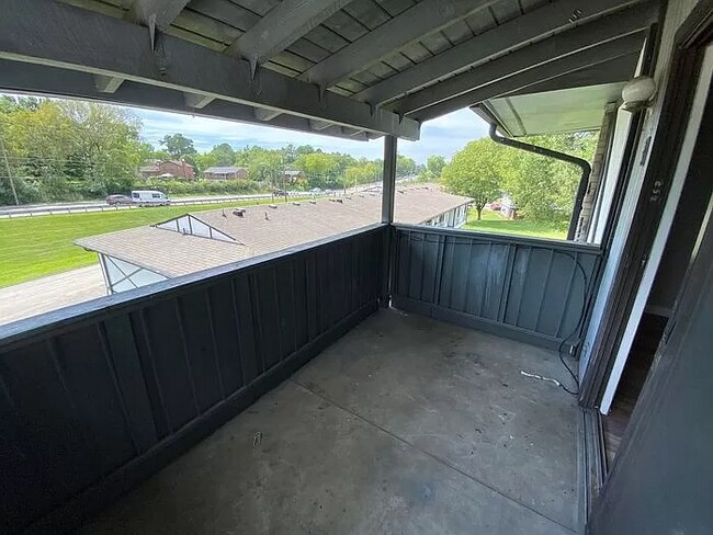Building Photo - 270 Tampa Dr