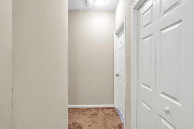 Building Photo - 310 Cedar Island Trail