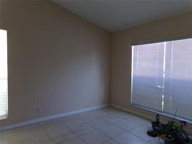 Building Photo - 1041 Kelsey Ave