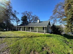 Building Photo - Large one bedroom | On the Feather River