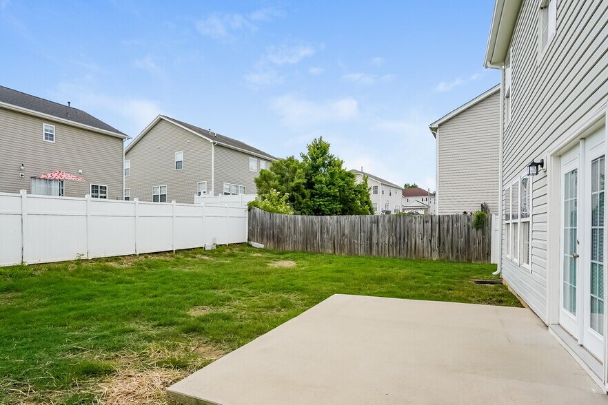 Building Photo - 3112 Olustee Dr