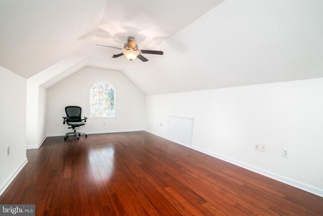 Building Photo - 5444 E Nithsdale Dr