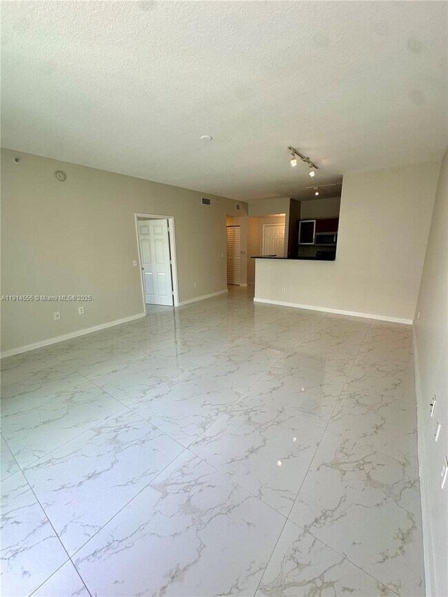 Building Photo - 806 E Windward Way