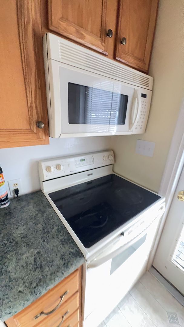 Building Photo - Malvern Road Duplex