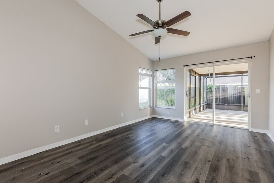 Building Photo - 9726 Cypress Pond Ave