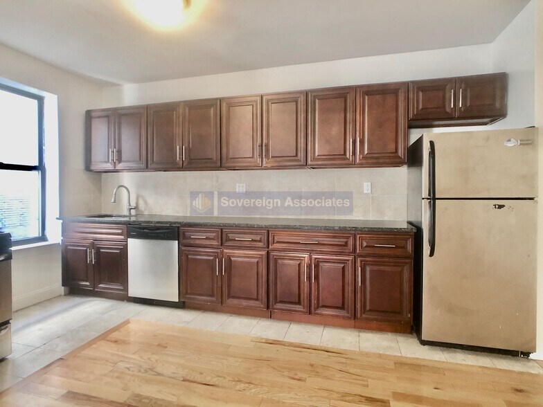 Building Photo - 270 Fort Washington Ave