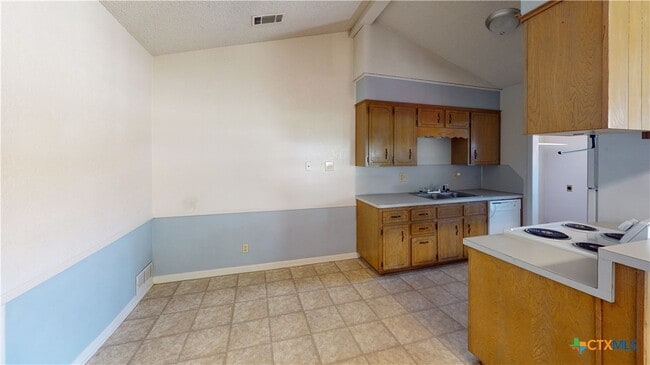 Building Photo - 1705 Leader Dr