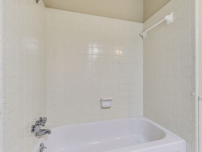 Building Photo - 3061 W Wilshire Blvd