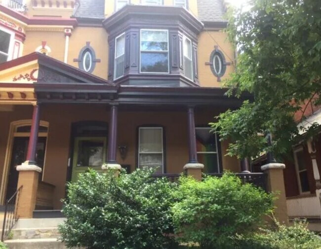 Building Photo - 417 N Charlotte St