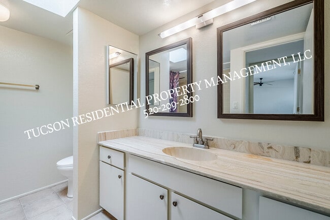 Building Photo - 5084 N Camino Del Lazo