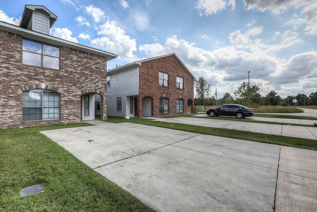 Building Photo - Pine Landing Homes