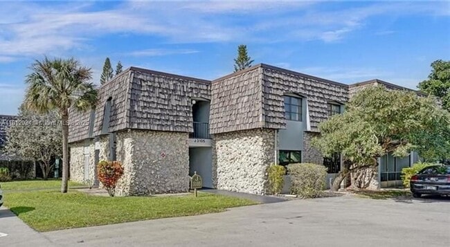 Building Photo - 3105 Oakland Shores Dr