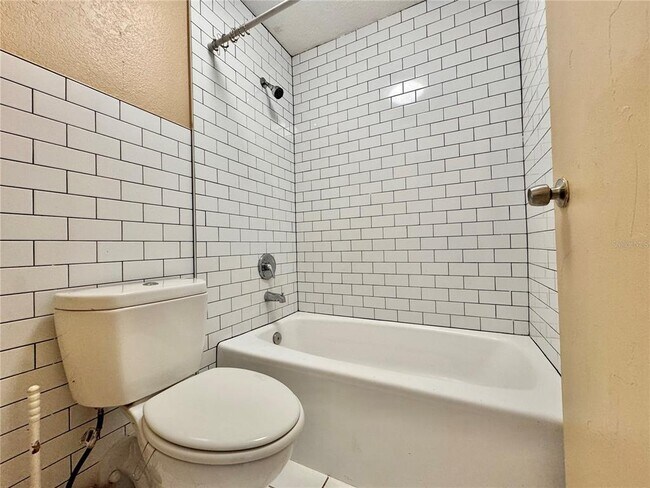 Building Photo - 7900 S Orange Blossom Trail