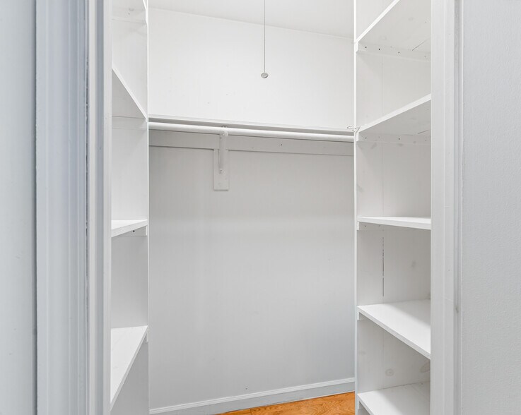 Walk-in Closet - 283 Orange St