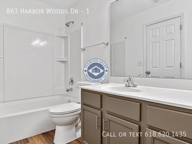 Building Photo - 863 Harbor Woods Dr