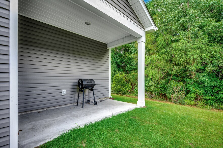 Building Photo - 487 Waterend Dr