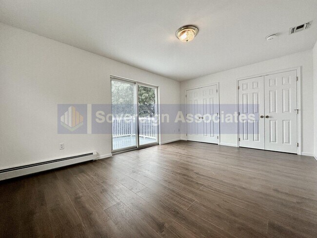 Building Photo - Beautiful house for rent.