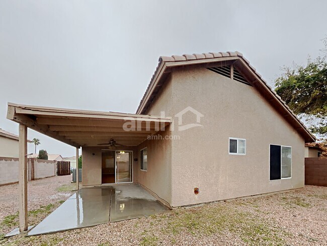 Building Photo - 11579 W Alvarado Rd