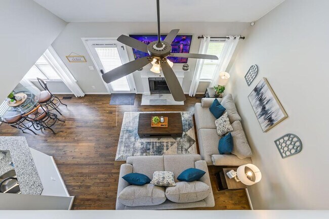 Building Photo - 13 Windfield Dr