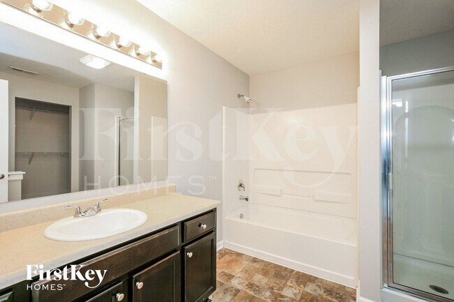 Building Photo - 13815 Zion Ct