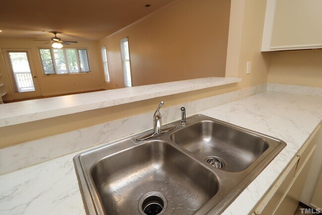 Building Photo - 510 Springfork Dr