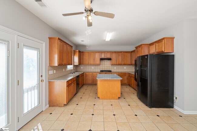 Building Photo - 113 Carissa Ct