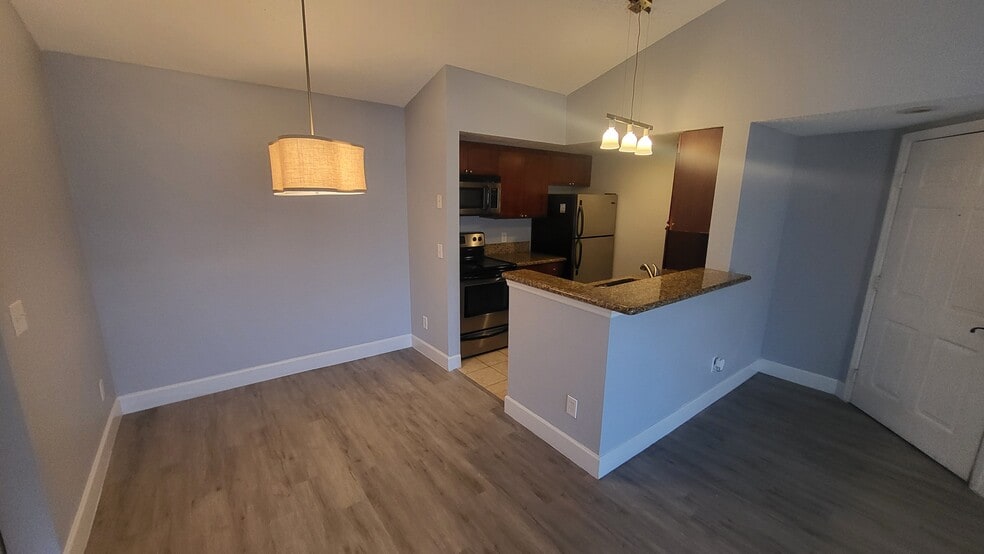 Building Photo - 5140 Conroy Rd