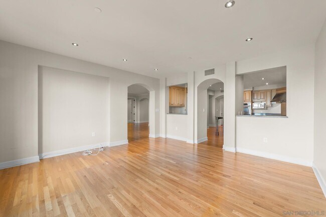 Building Photo - 1020 Genter St