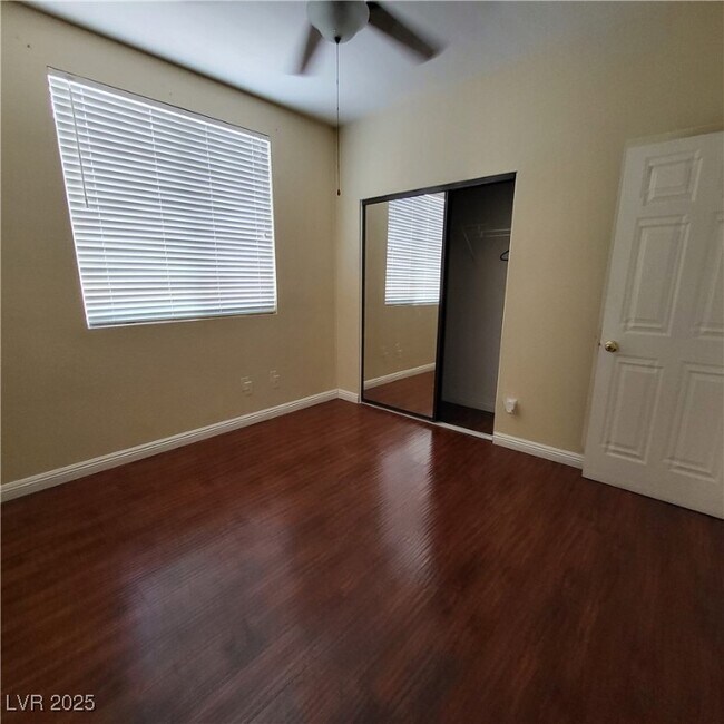 Building Photo - 9957 Ridgehaven Ave
