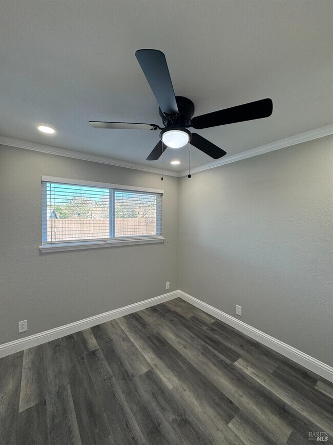 Building Photo - 124 Purdue Dr