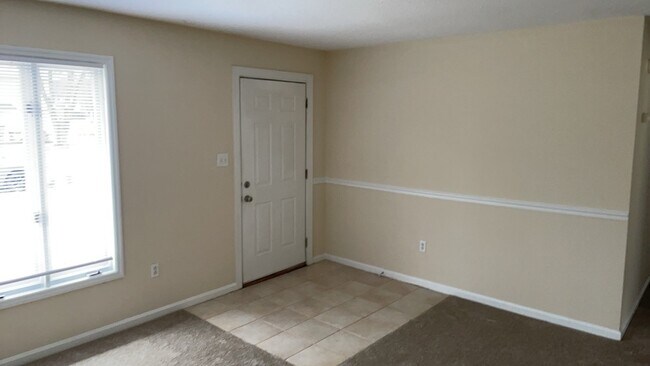 Building Photo - 5934 Bluebonnet Rd