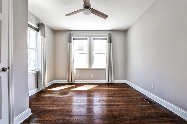Building Photo - 220 Mayson Ave NE