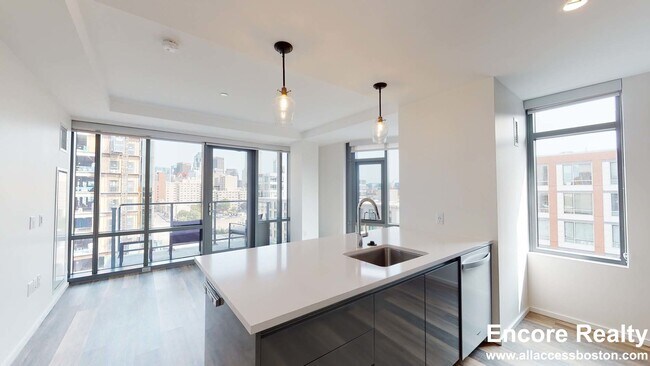 Building Photo - 345 Harrison Ave